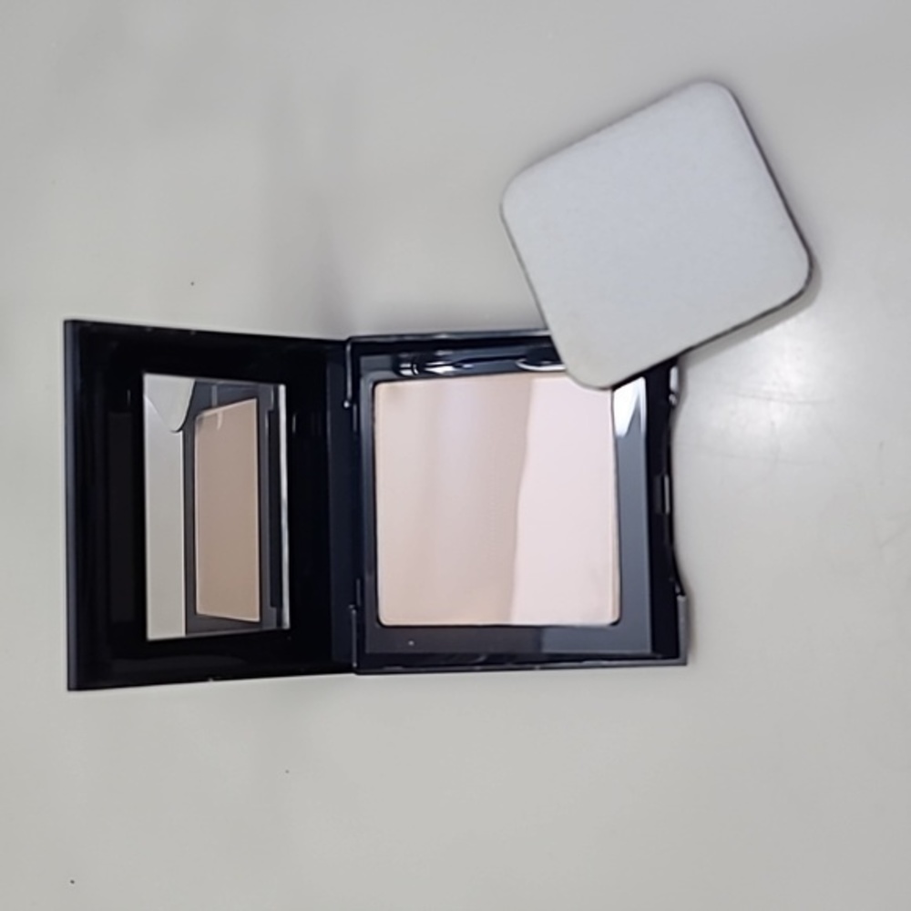 Avon Classic Ivory Pressed Powder